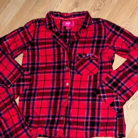 VICTORIA'S SECRET RED PLAID FLANNEL SHIMMER PJ SET GOLD PLAID - Picture 2 of 5